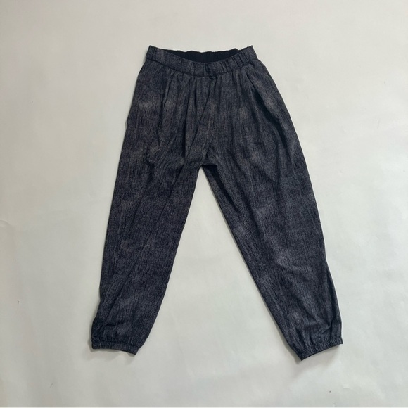 lululemon athletica Pants - LULULEMON lightweight swish joggers